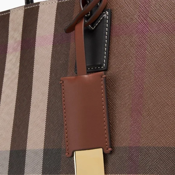 NWT Burberry Medium Check Leather Tote Bag - Picture 5 of 7